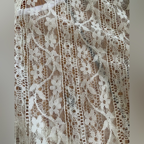 NWOT BCBGeneration Lace Top With Ruffle Sleeve Size XS - Picture 10 of 11